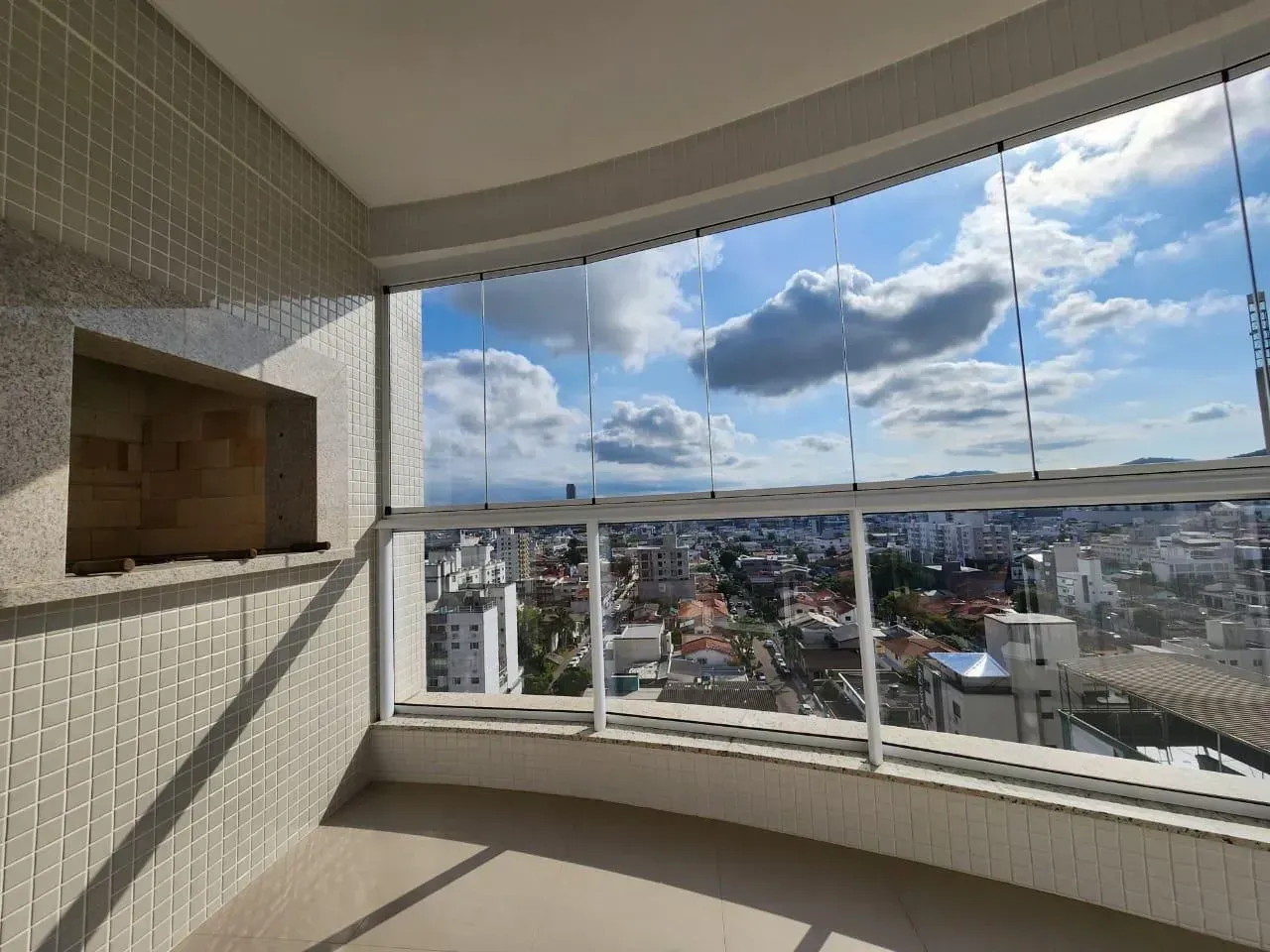 Apartamento no Edifício Royalton Residence com 3 suítes em Balneário Camboriú — foto 37