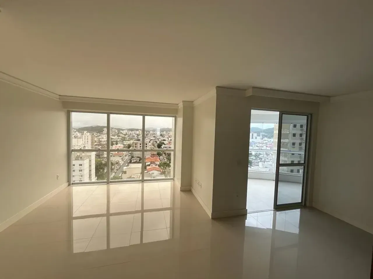 Apartamento no Edifício Royalton Residence com 3 suítes em Balneário Camboriú — foto 13