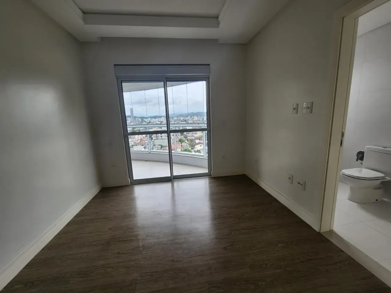 Apartamento no Edifício Royalton Residence com 3 suítes em Balneário Camboriú — foto 14