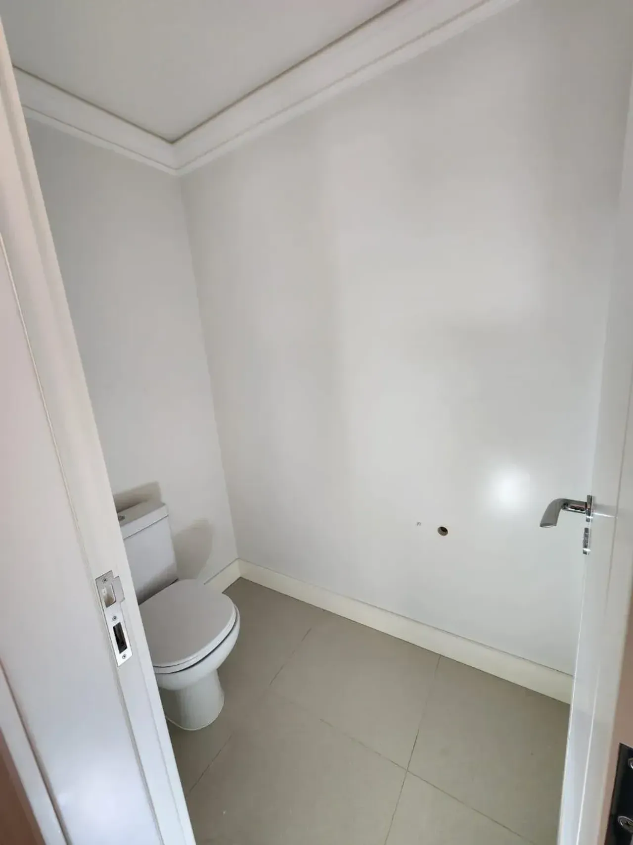 Apartamento no Edifício Royalton Residence com 3 suítes em Balneário Camboriú — foto 17