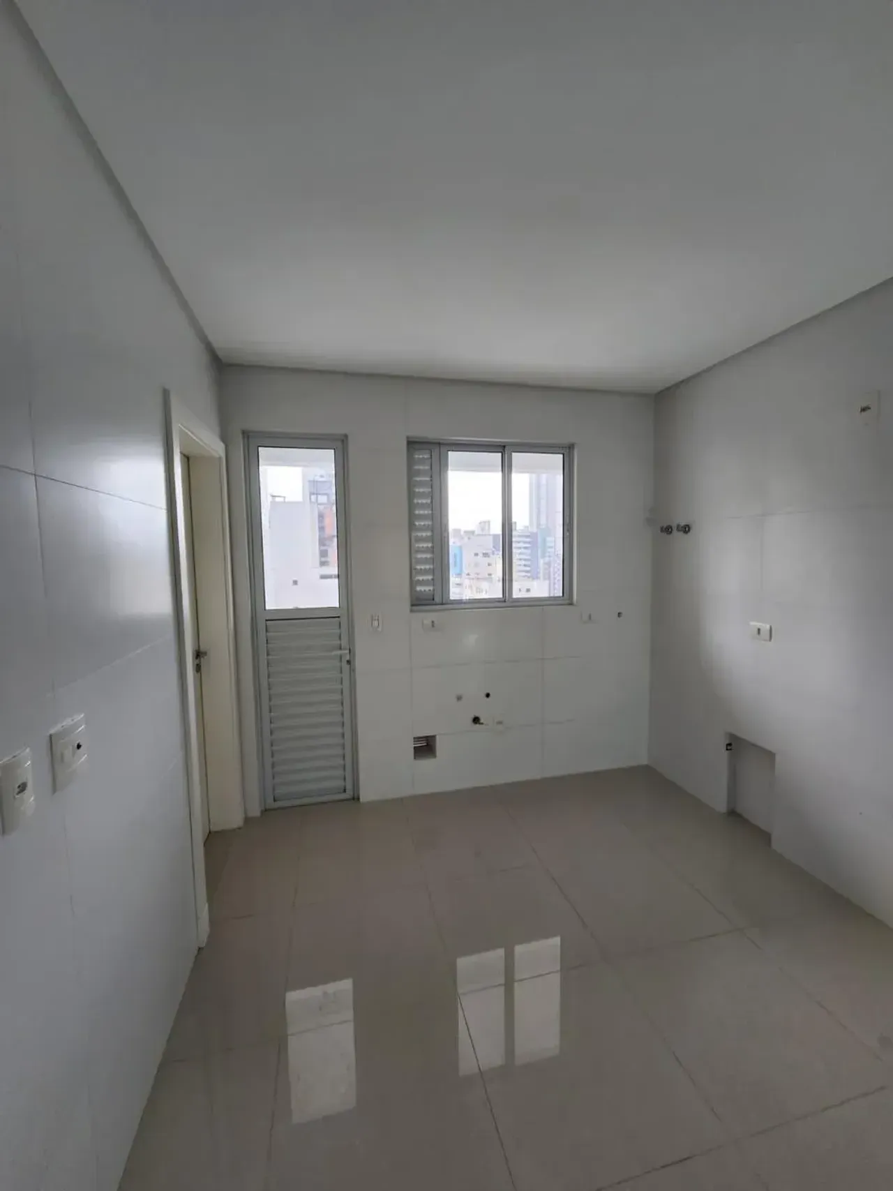 Apartamento no Edifício Royalton Residence com 3 suítes em Balneário Camboriú — foto 20