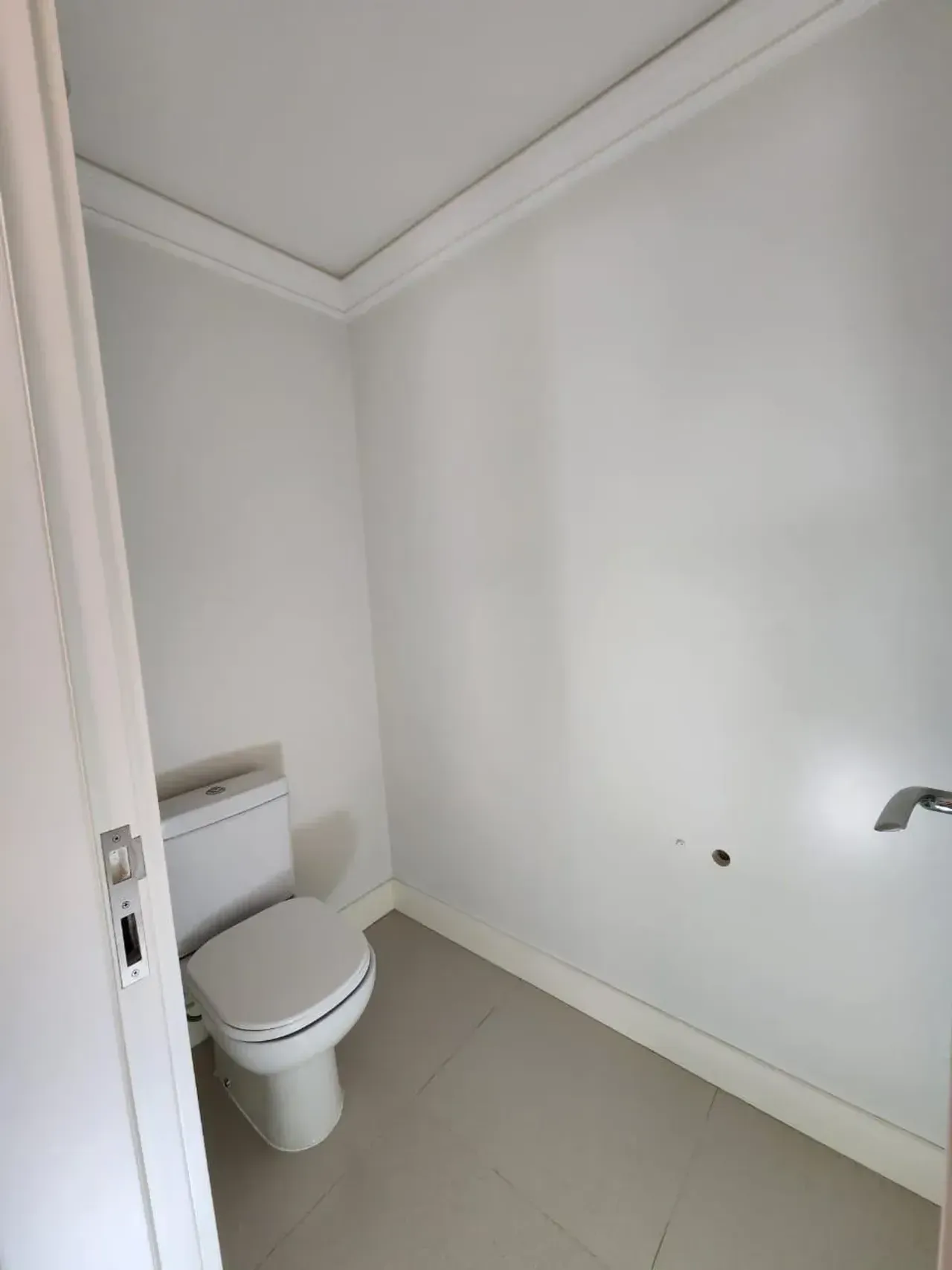 Apartamento no Edifício Royalton Residence com 3 suítes em Balneário Camboriú — foto 21