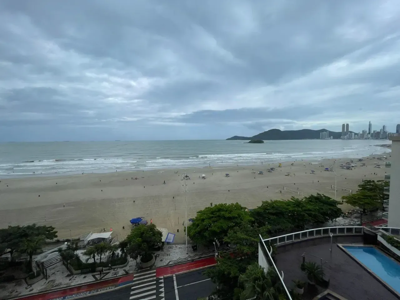Apartamento no Edifício Grécia com 3 suítes em Balneário Camboriú — foto 13