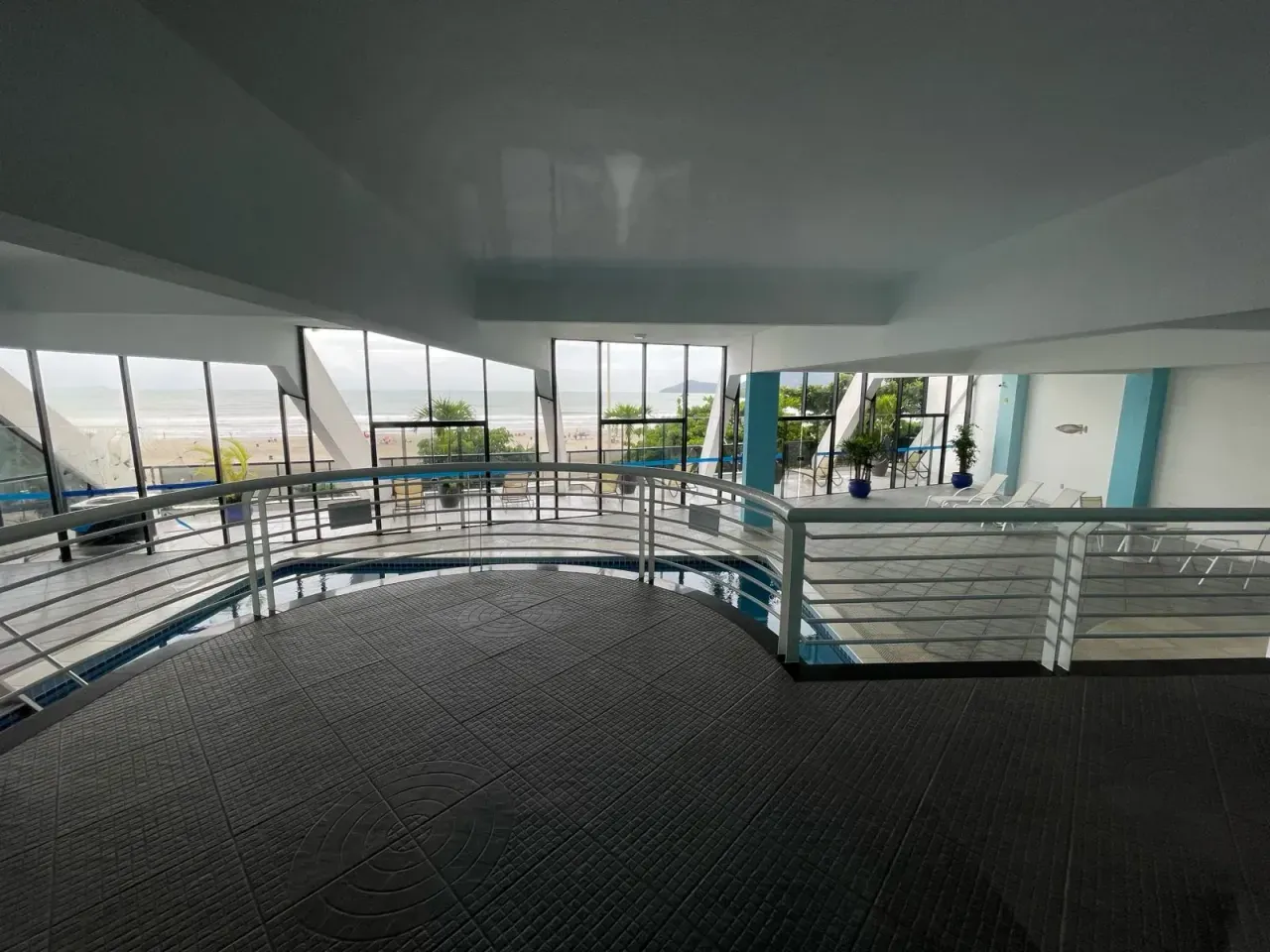 Apartamento no Edifício Grécia com 3 suítes em Balneário Camboriú — foto 33