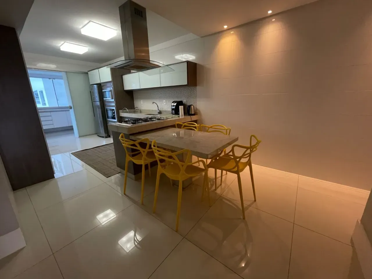 Apartamento no Edifício Grécia com 3 suítes em Balneário Camboriú — foto 6