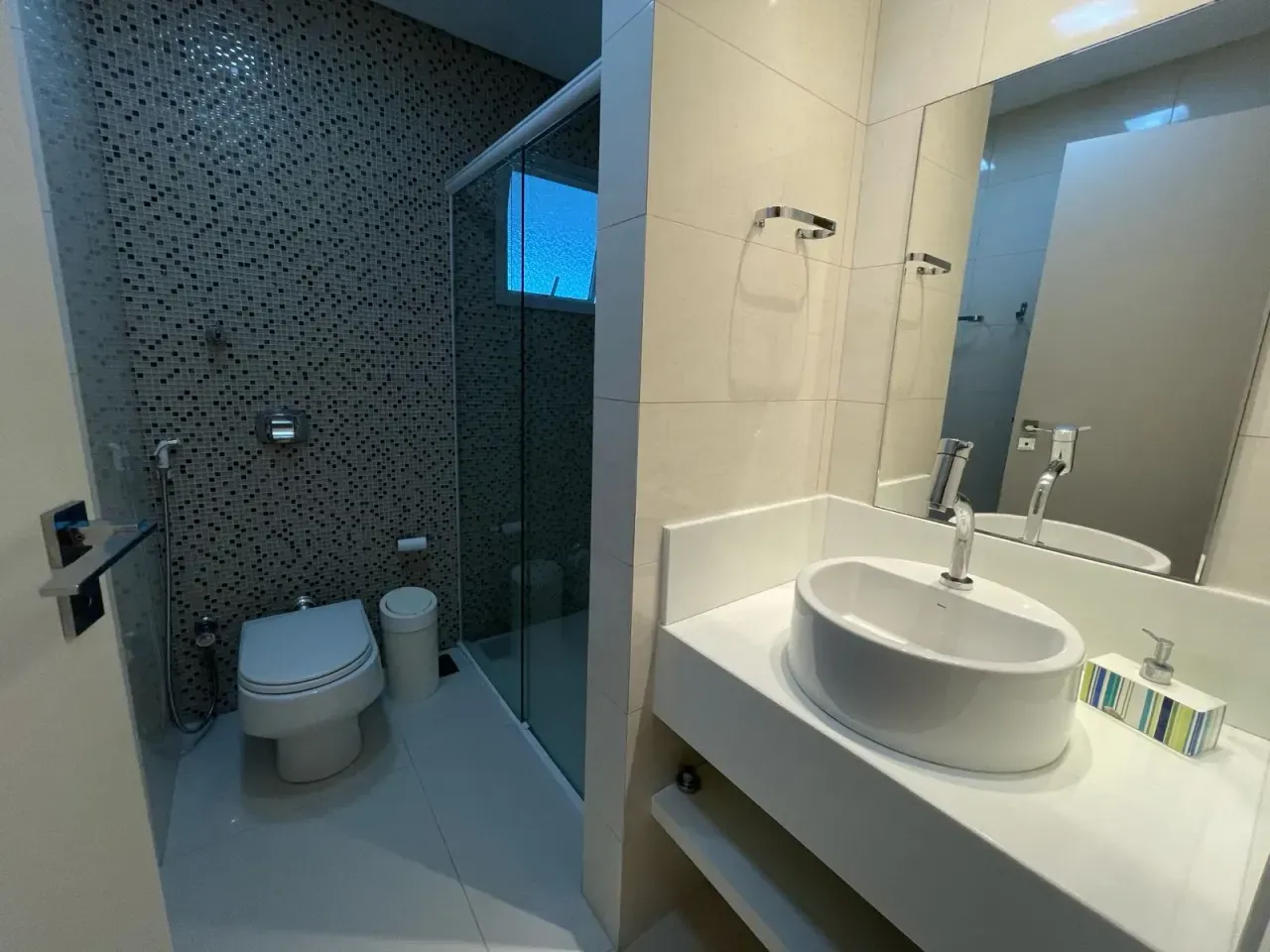 Apartamento no Edifício Grécia com 3 suítes em Balneário Camboriú — foto 17