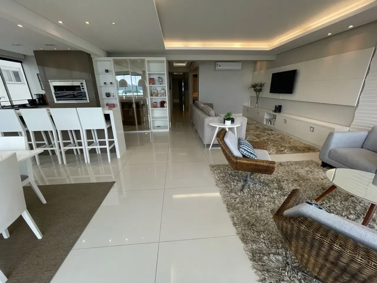 Apartamento no Edifício Grécia com 3 suítes em Balneário Camboriú — foto 5