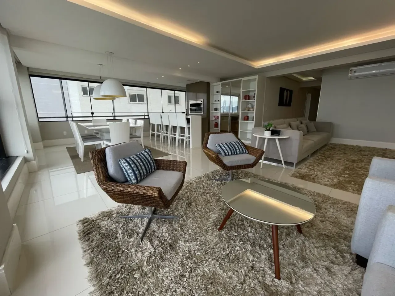 Apartamento no Edifício Grécia com 3 suítes em Balneário Camboriú — foto 19