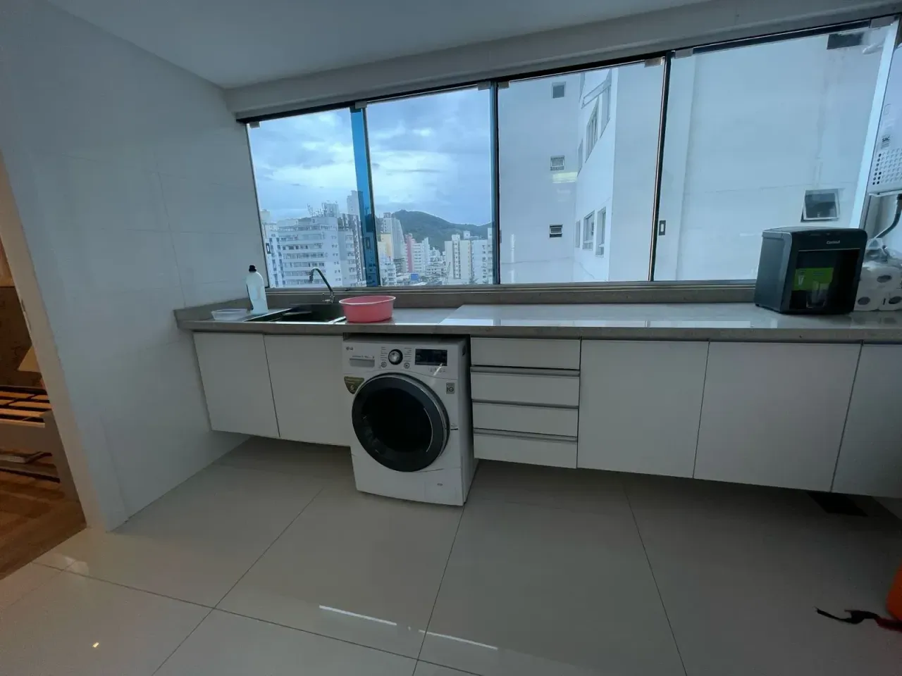 Apartamento no Edifício Grécia com 3 suítes em Balneário Camboriú — foto 16