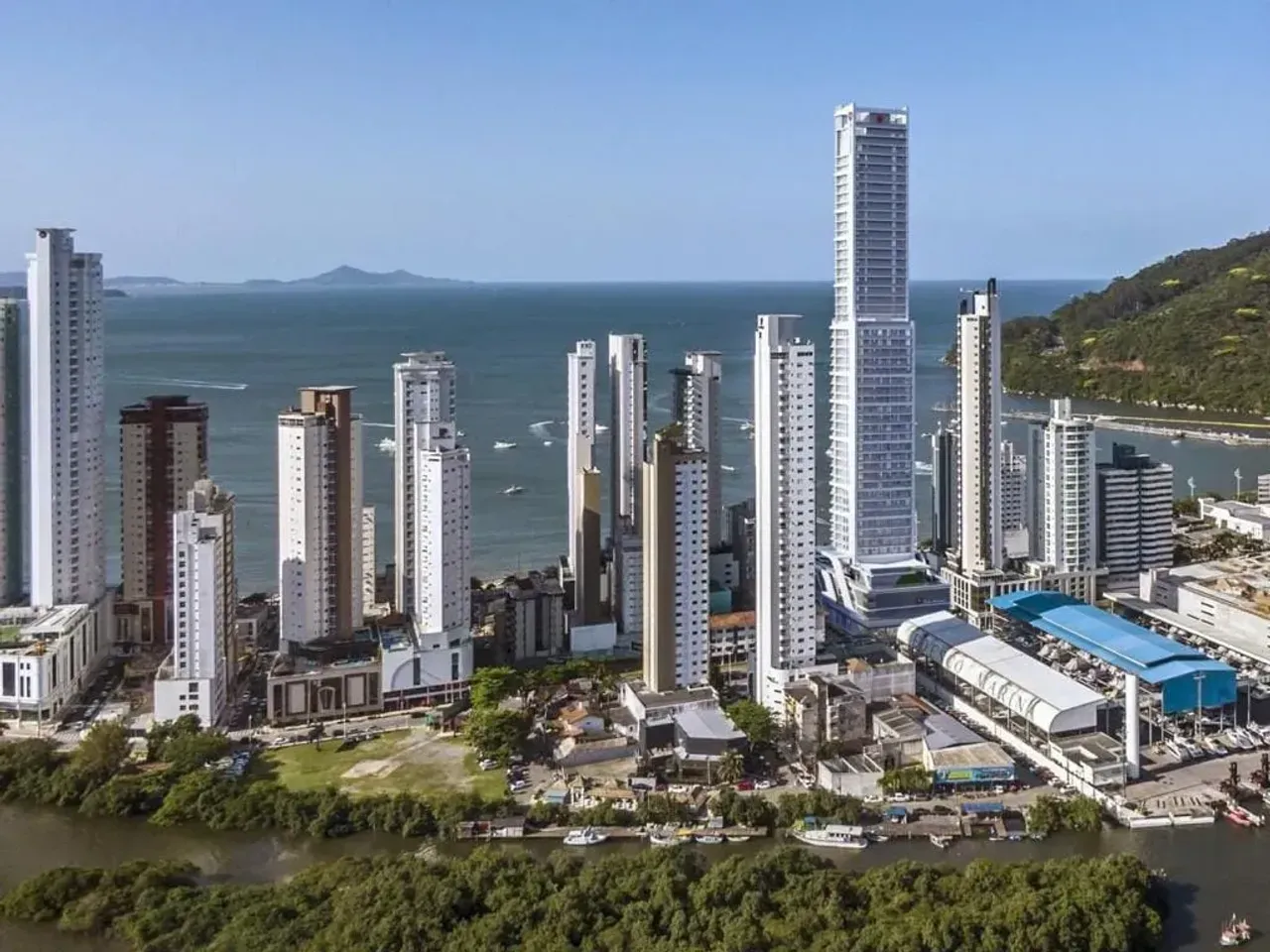 Apartamento Garden suspenso Edifício Tonino Lamborghini com 4 suítes em Balneário Camboriú — foto 14