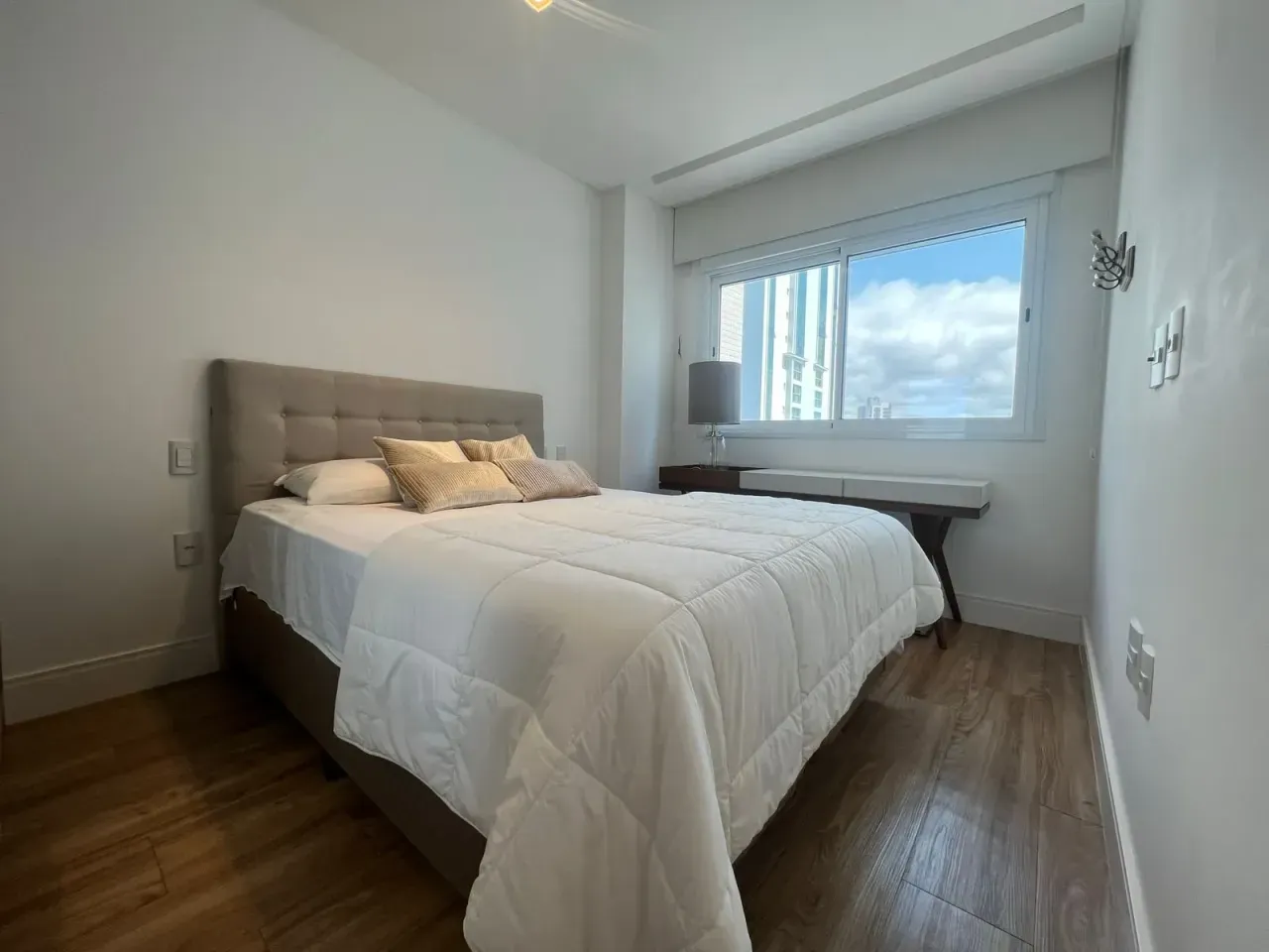 Apartamento no Edifício Marina Beach Towers com 3 suítes em Balneário Camboriú — foto 6