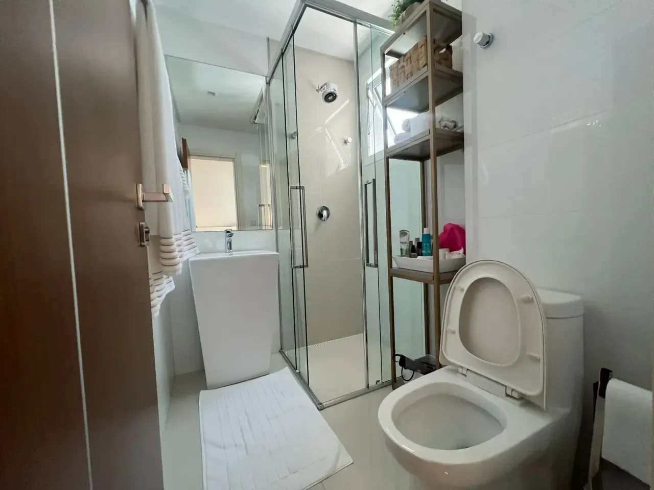 Apartamento no Edifício Marina Beach Towers com 3 suítes em Balneário Camboriú — foto 3