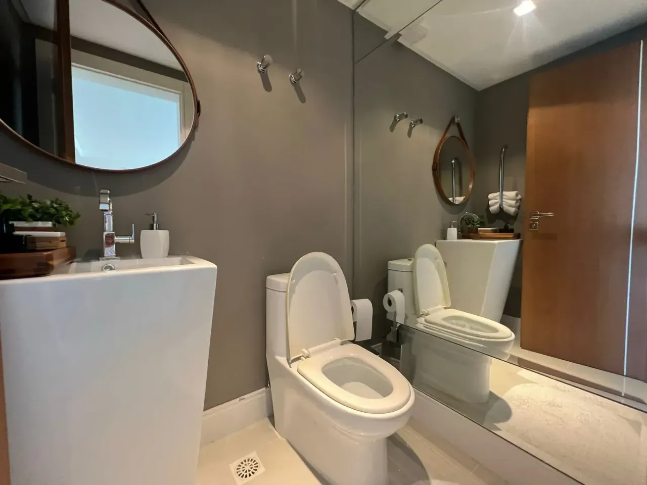 Apartamento no Edifício Marina Beach Towers com 3 suítes em Balneário Camboriú — foto 1