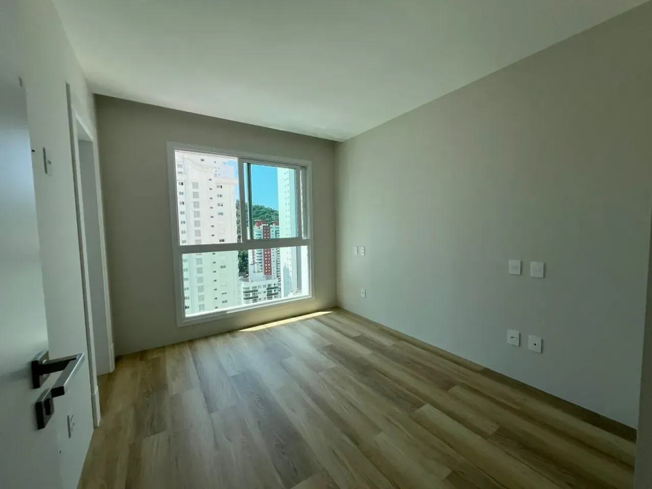 Apartamento no Edifício Skyline FG com 4 suítes em Balneário Camboriú — foto 9