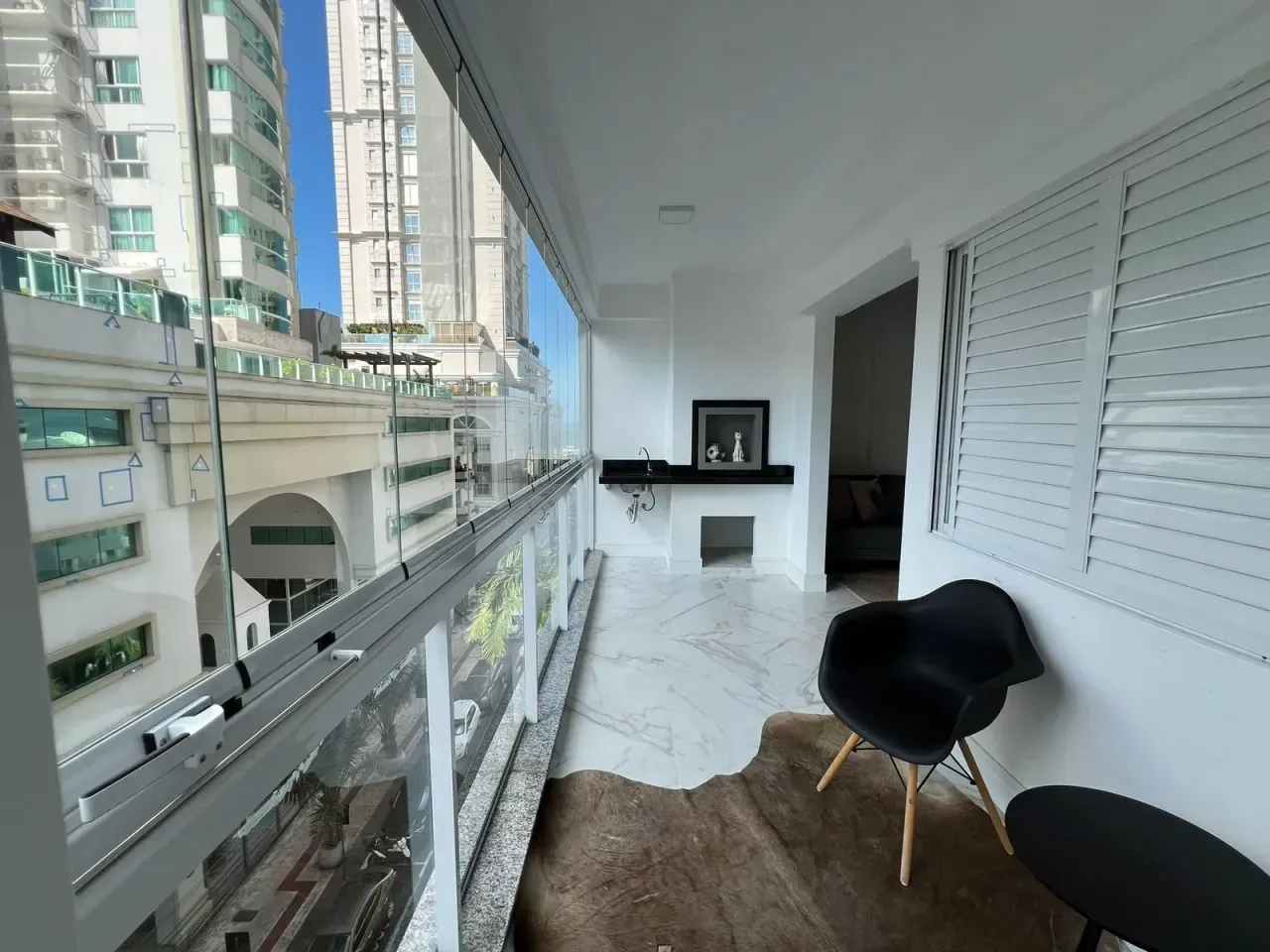 Apartamento no Edifício Alliança com 3 dormitórios em Balneário Camboriú — foto 1