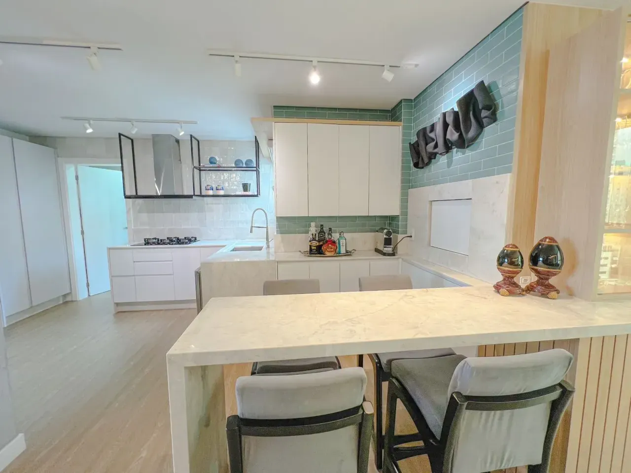 Apartamento no Edifício Peniche Residence com 3 dormitórios em Balneário Camboriú — foto 12