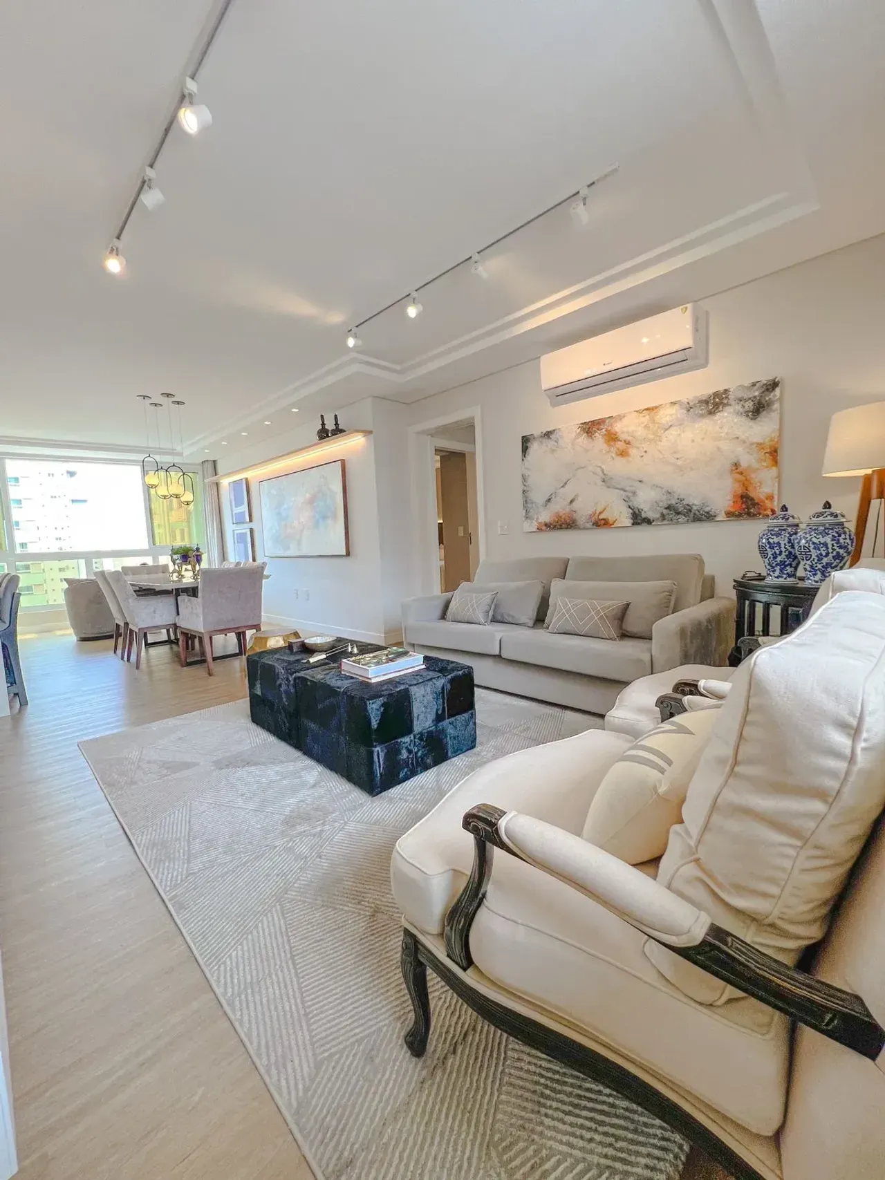 Apartamento no Edifício Peniche Residence com 3 dormitórios em Balneário Camboriú — foto 7