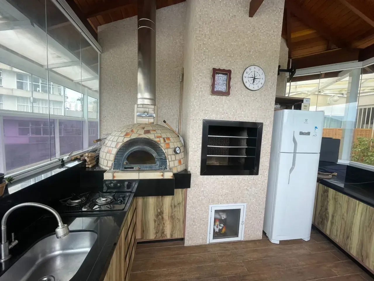 Apartamento no Edifício Holambra com 3 Suítes em Balneário Camboriú — foto 5