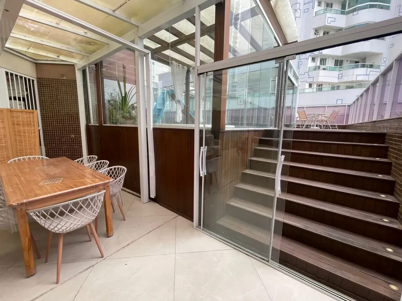 Apartamento no Edifício Holambra com 3 Suítes em Balneário Camboriú — foto 12