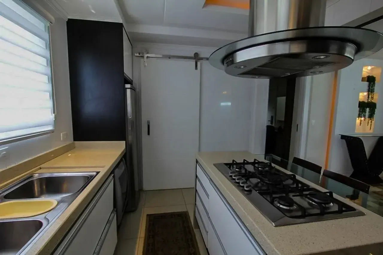 Apartamento no Edificio Seas Tower com 7 dormitórios sendo 6 suítes em Balneário Camboriú — foto 14
