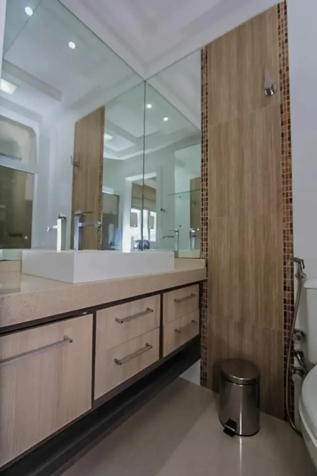 Apartamento no Edificio Seas Tower com 7 dormitórios sendo 6 suítes em Balneário Camboriú — foto 27
