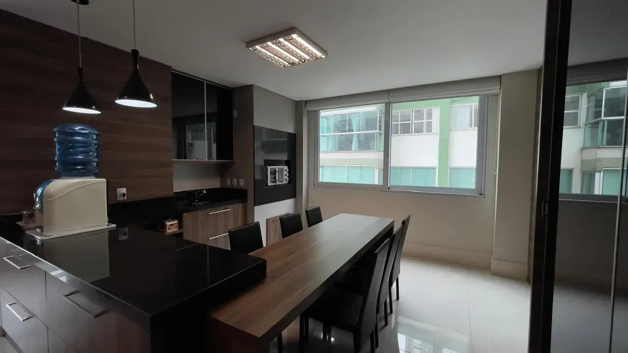 Apartamento no Edifício Metropolis frente mar com 4 suítes em Balneário Camboriú — foto 4