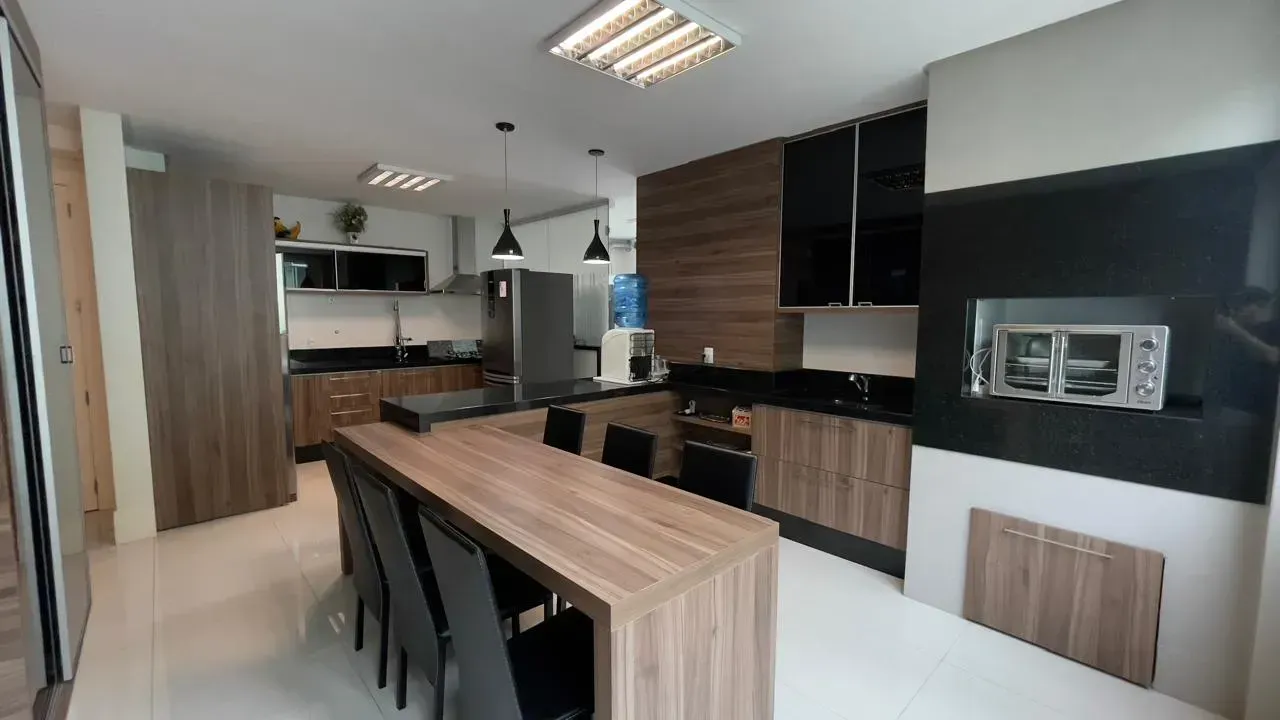 Apartamento no Edifício Metropolis frente mar com 4 suítes em Balneário Camboriú — foto 3