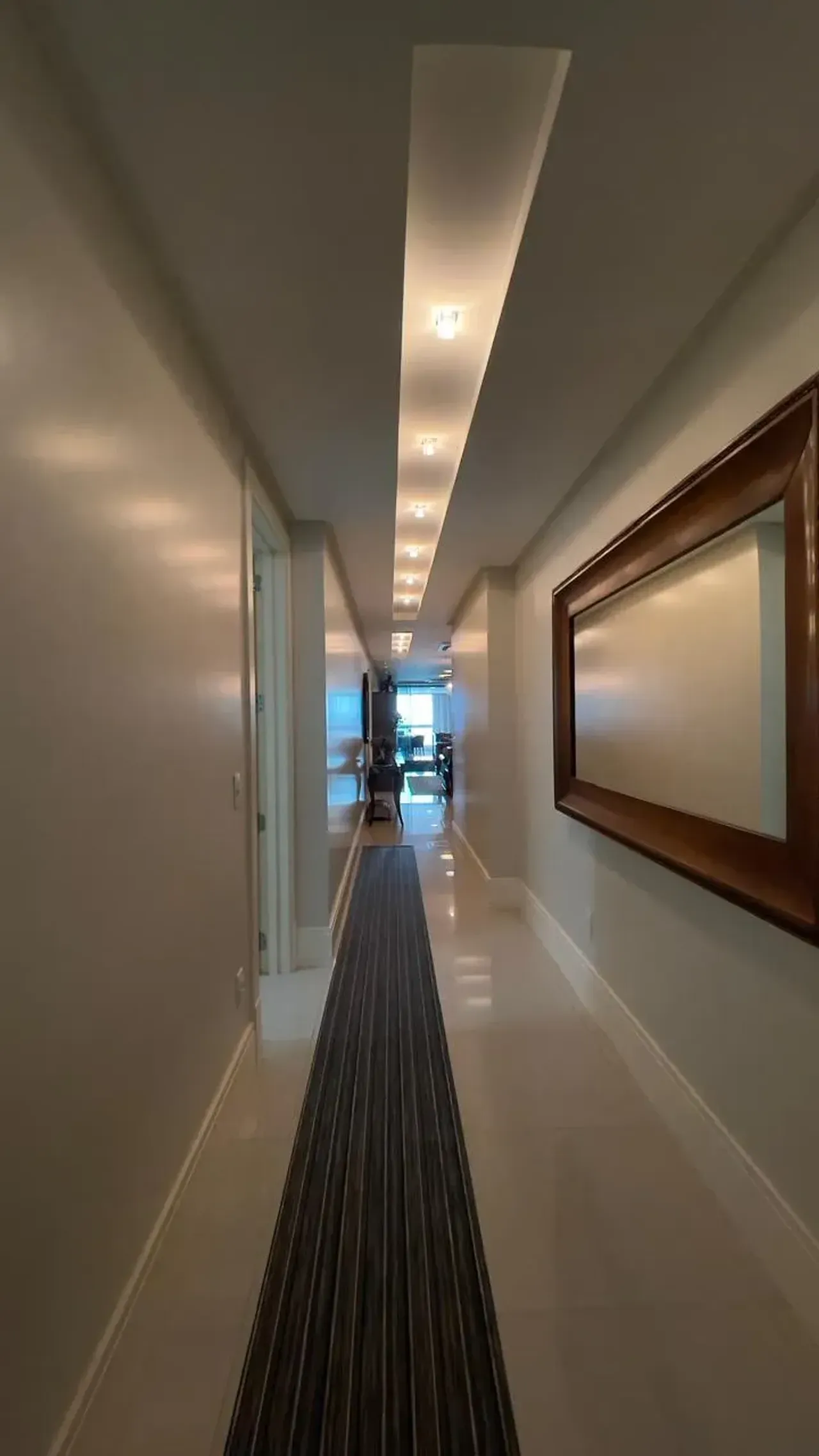 Apartamento no Edifício Metropolis frente mar com 4 suítes em Balneário Camboriú — foto 7
