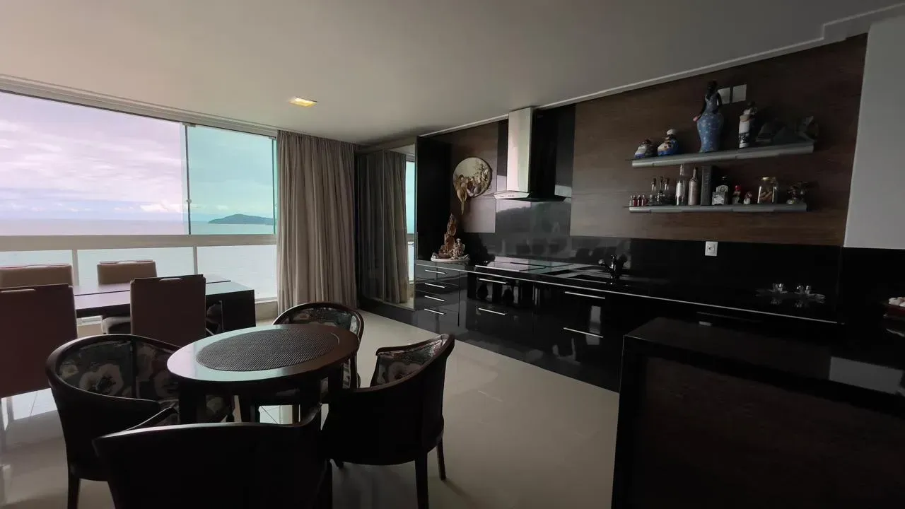 Apartamento no Edifício Metropolis frente mar com 4 suítes em Balneário Camboriú — foto 22
