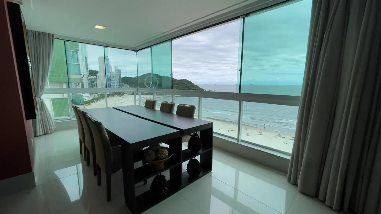 Apartamento no Edifício Metropolis frente mar com 4 suítes em Balneário Camboriú — foto 23