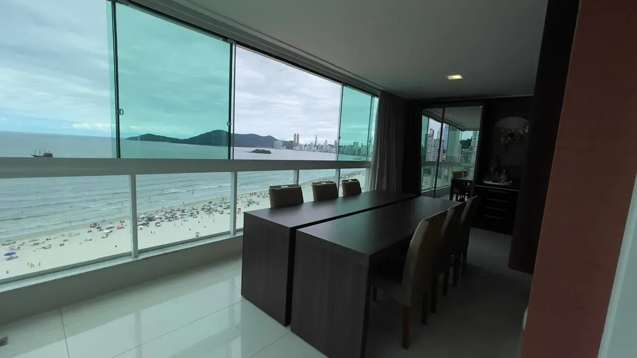 Apartamento no Edifício Metropolis frente mar com 4 suítes em Balneário Camboriú — foto 25