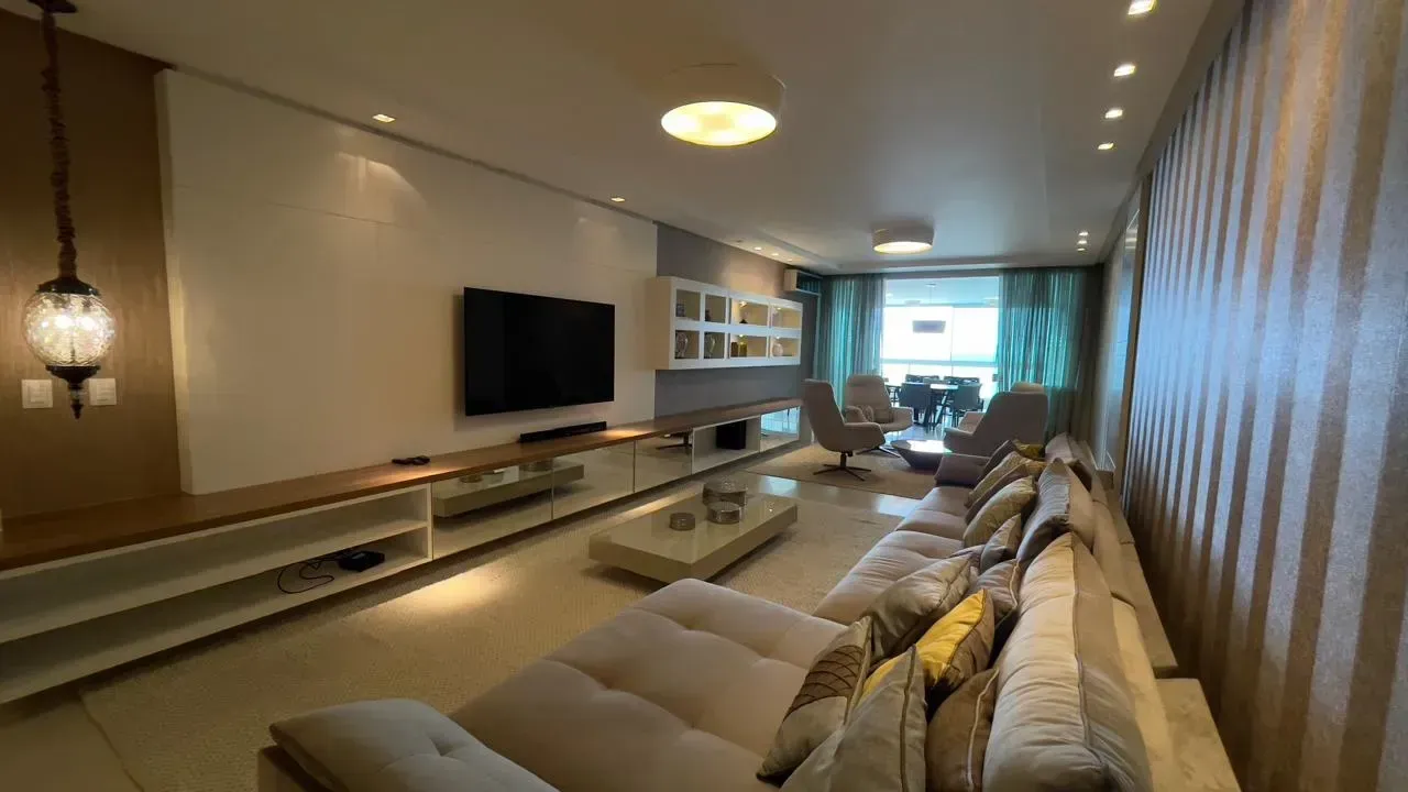 Apartamento no Edifício Metropólis frente mar com 4 suítes em Balneário Camboriú