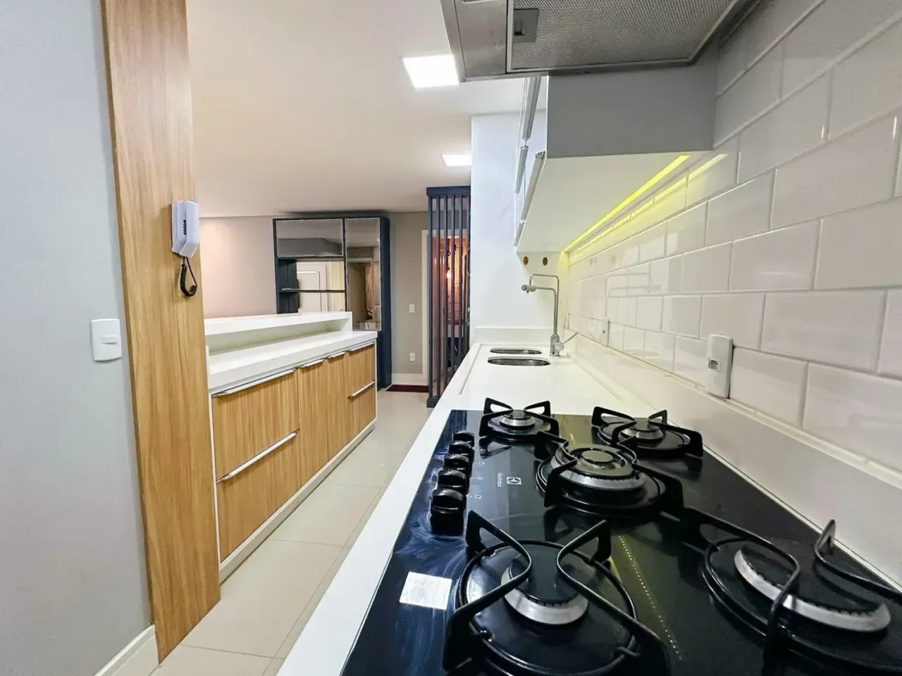 Apartamento com 2 Suítes e 2 Vagas Privativas na Praia dos Amores em Balneário Camboriú — foto 8