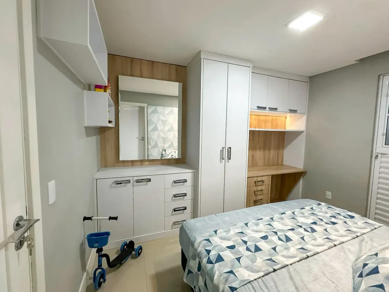 Apartamento com 2 Suítes e 2 Vagas Privativas na Praia dos Amores em Balneário Camboriú — foto 10