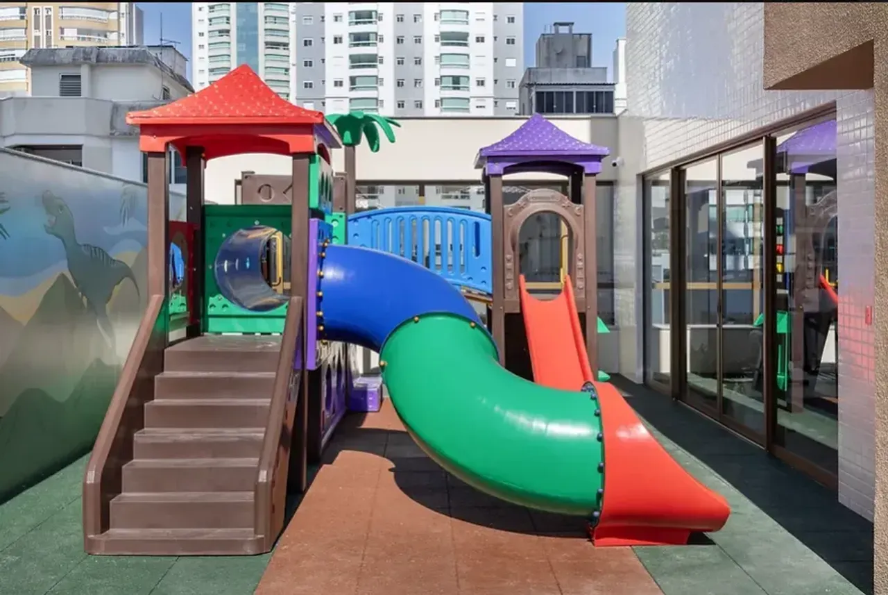 Apartamento novo de 4 suítes e 4 vagas de garagem no Centro em Balneário Camboriú — foto 15