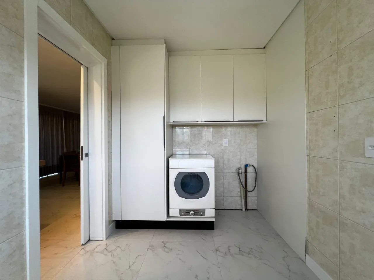 Casa com 4 dormitórios sendo 3 suítes e 2 vagas de garagem no Bairro Aririba em Balneário Camboriú — foto 15
