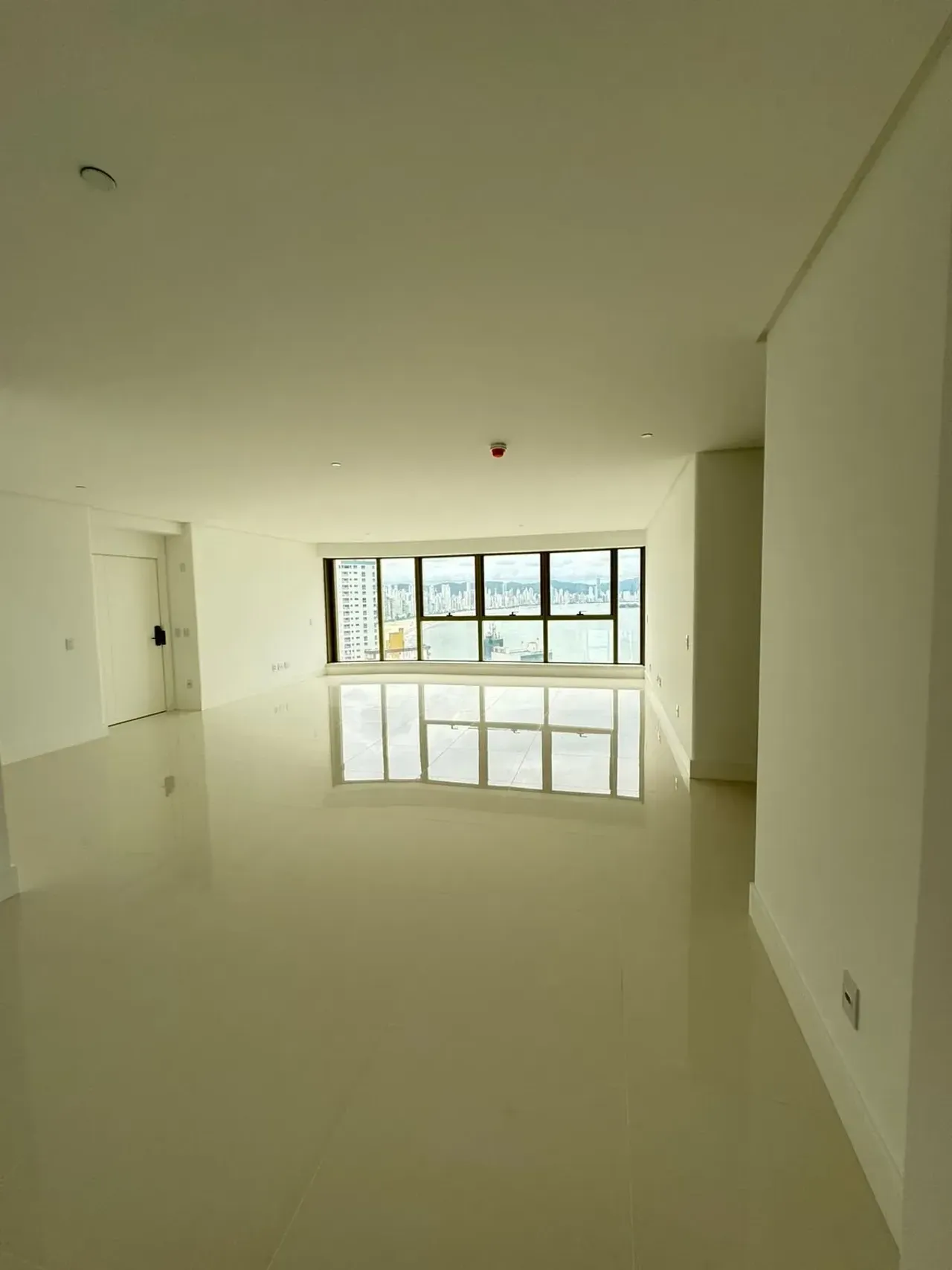 Apartamento com 4 suítes e 4 vagas de garagem na Barra Sul em Balneário Camboriú — foto 28