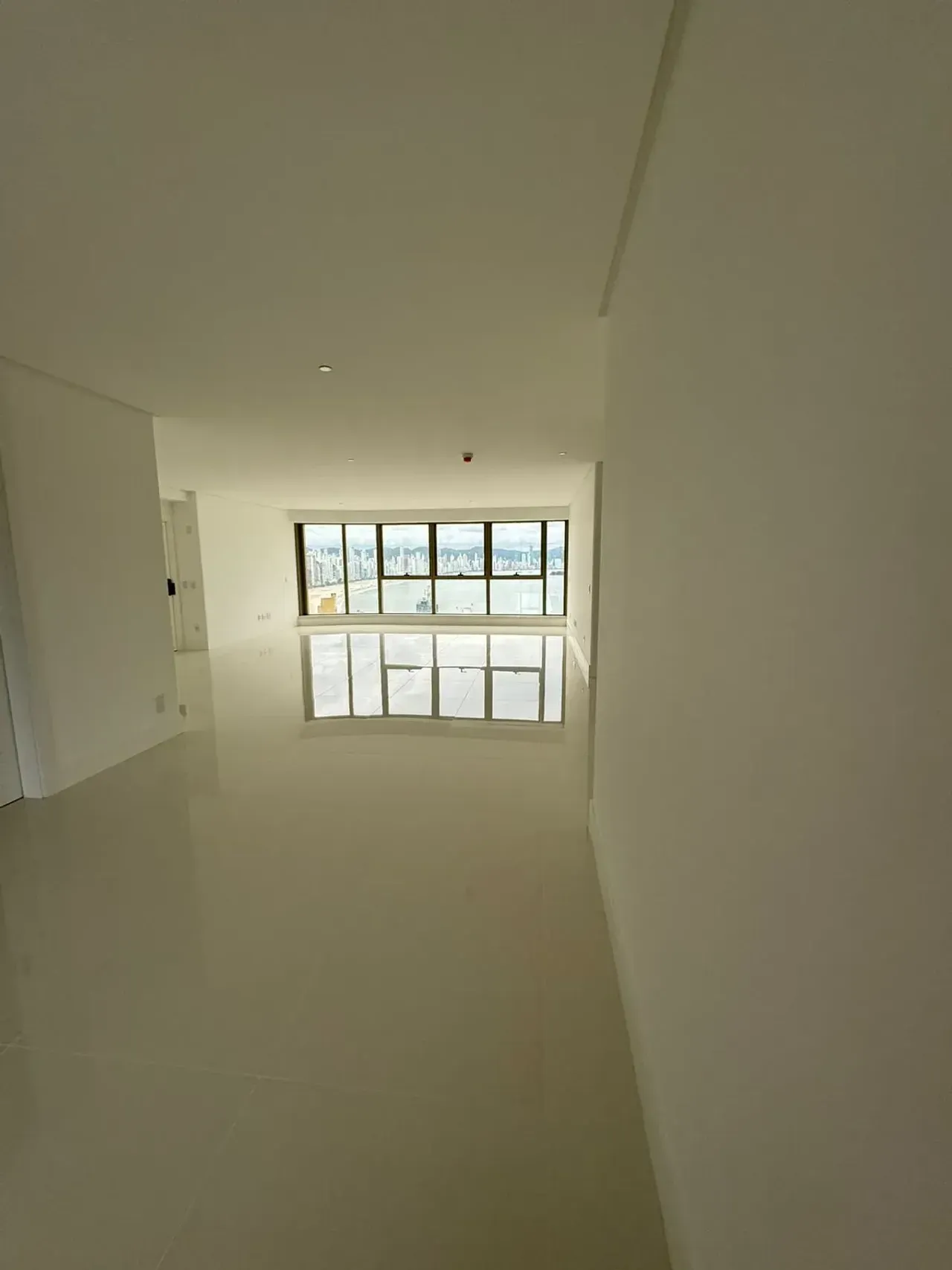 Apartamento com 4 suítes e 4 vagas de garagem na Barra Sul em Balneário Camboriú — foto 26