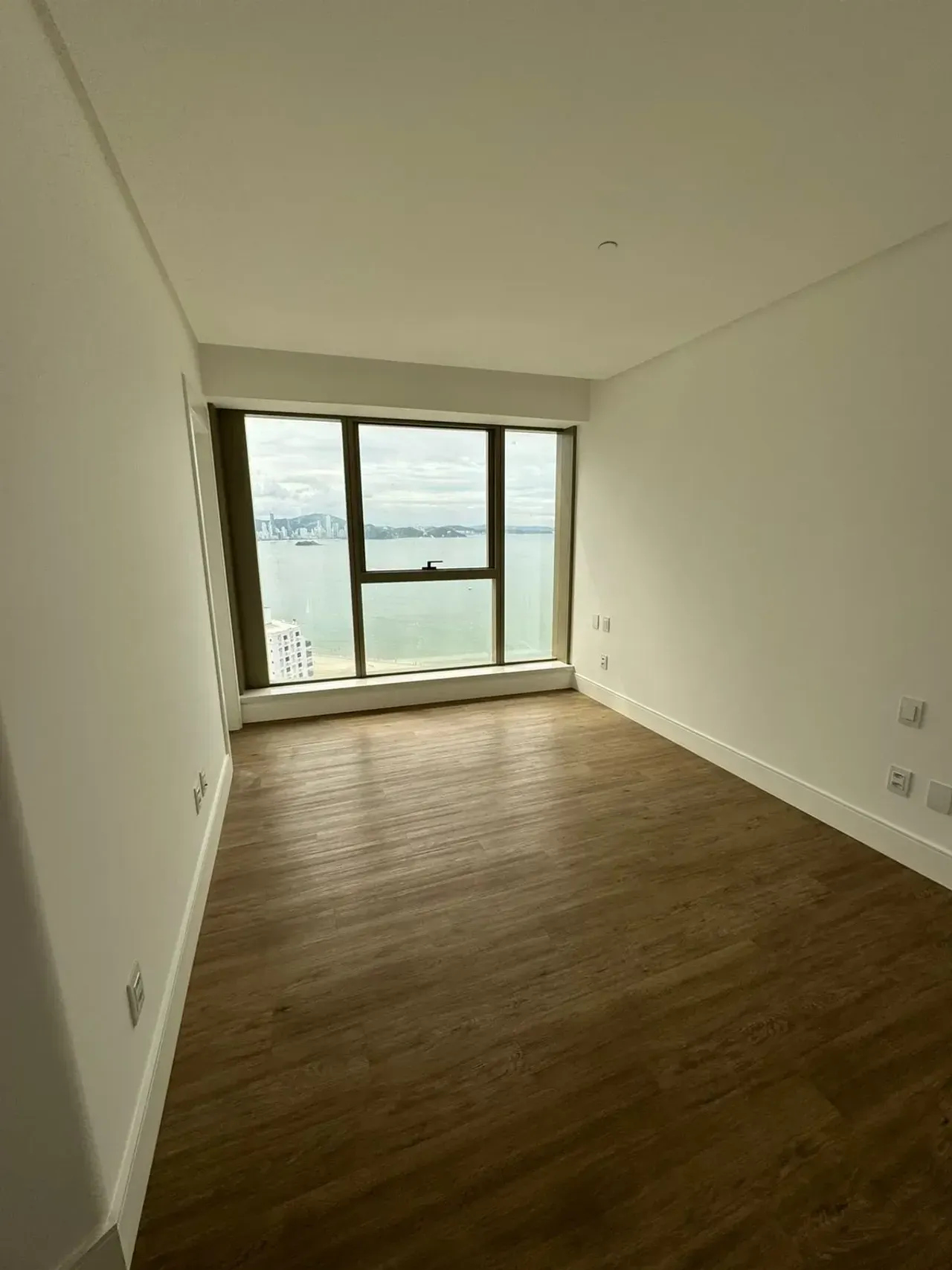 Apartamento com 4 suítes e 4 vagas de garagem na Barra Sul em Balneário Camboriú — foto 20