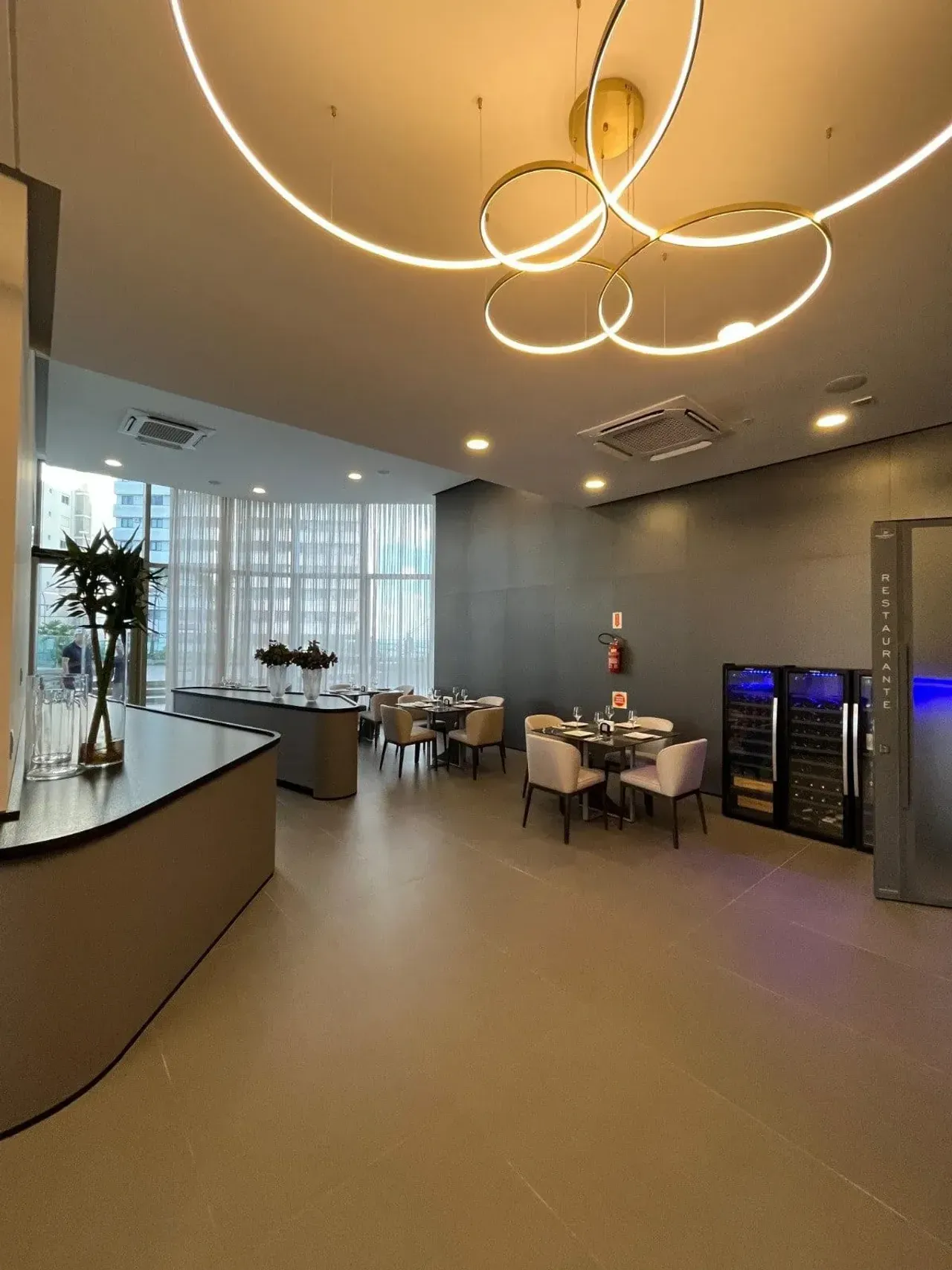 Apartamento com 4 suítes e 4 vagas de garagem na Barra Sul em Balneário Camboriú — foto 12