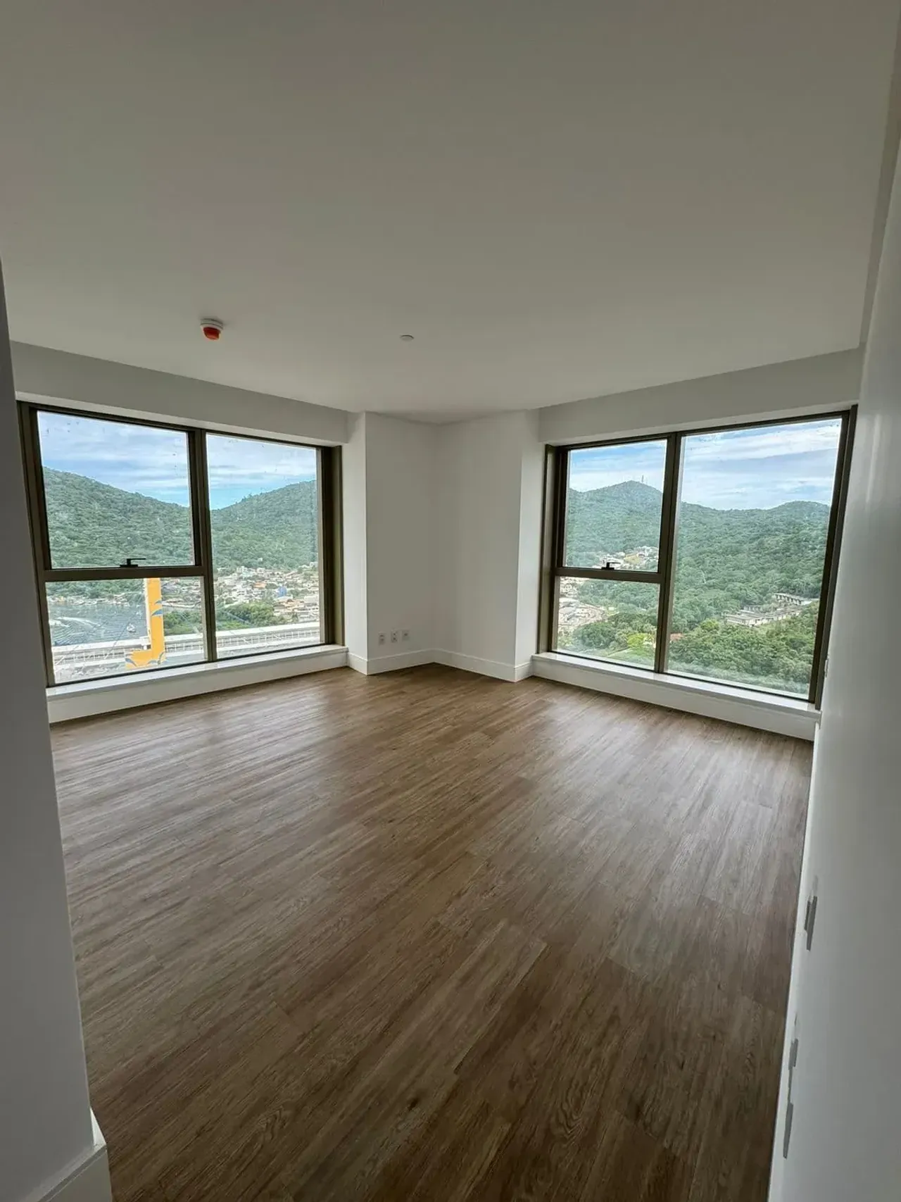 Apartamento com 4 suítes e 4 vagas de garagem na Barra Sul em Balneário Camboriú — foto 22