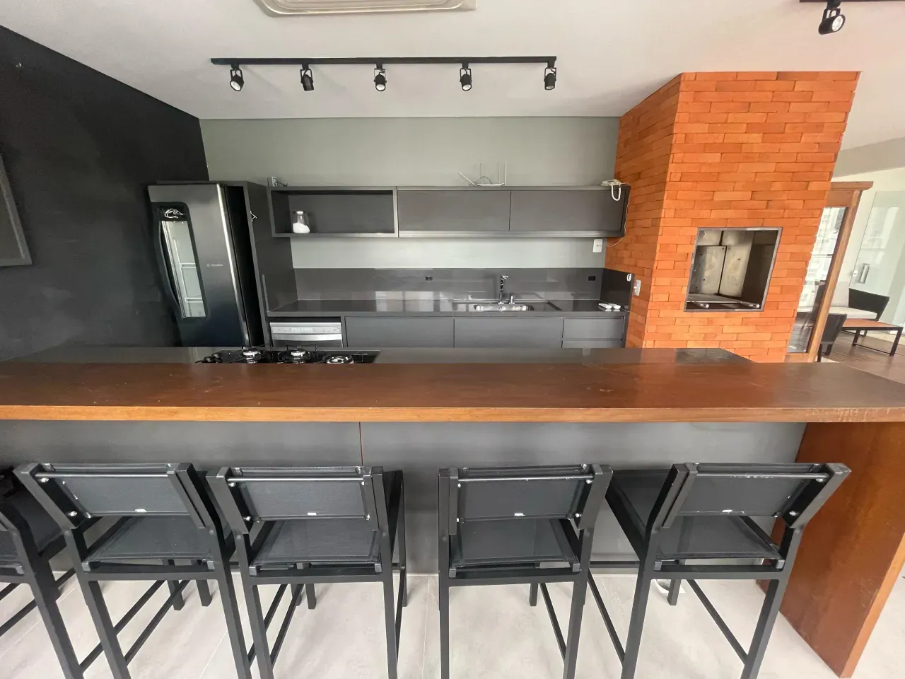 Cobertura Duplex com 3 dormitórios sendo 1 suíte e 4 vagas privativa no Centro em Balneário Camboriú — foto 6