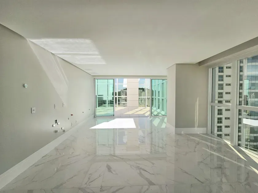 Cobertura horizontal com piscina privativa, 4 suítes e vista para o mar em Balneário Camboriú — foto 13