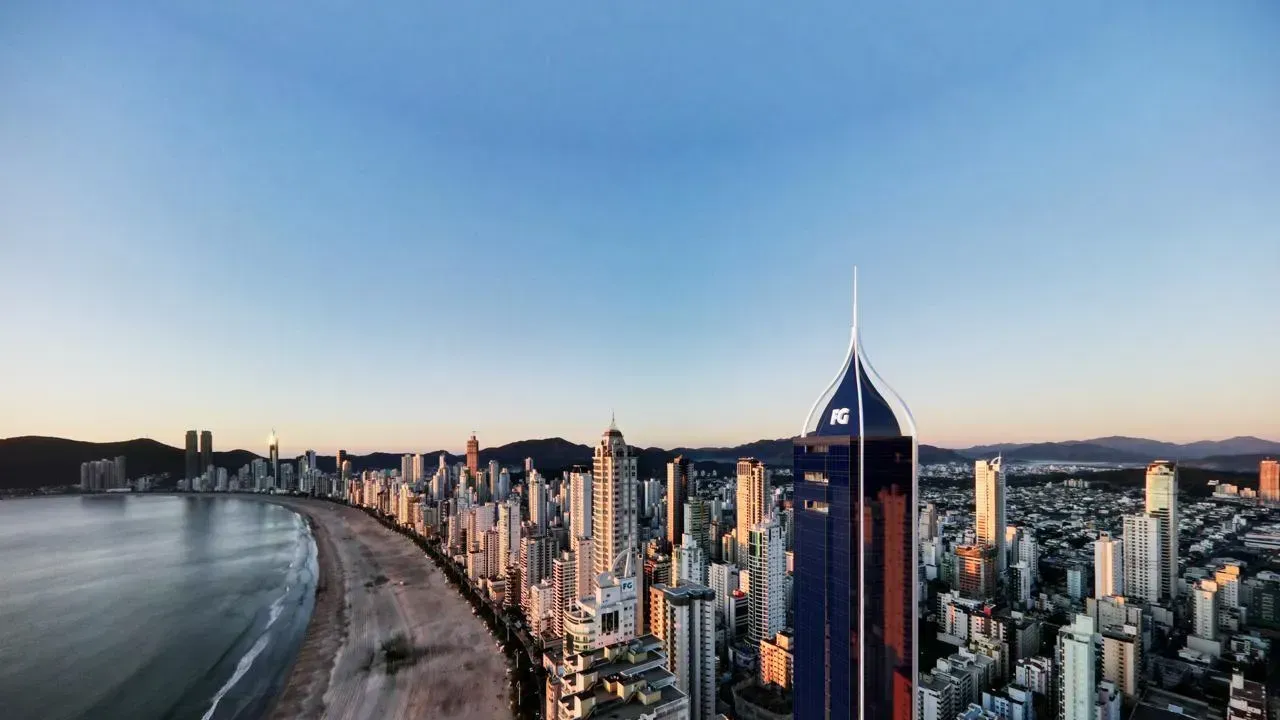 Duplex no Edifício Titanium Tower com 8 suítes em Balneário Camboriú — foto 3