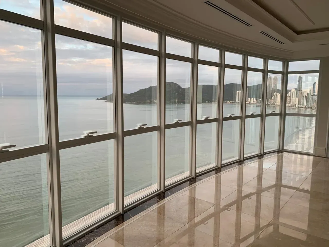 Apartamento no Edifício Millenium Palace Residence com 4 suítes em Balneário Camboriú — foto 7
