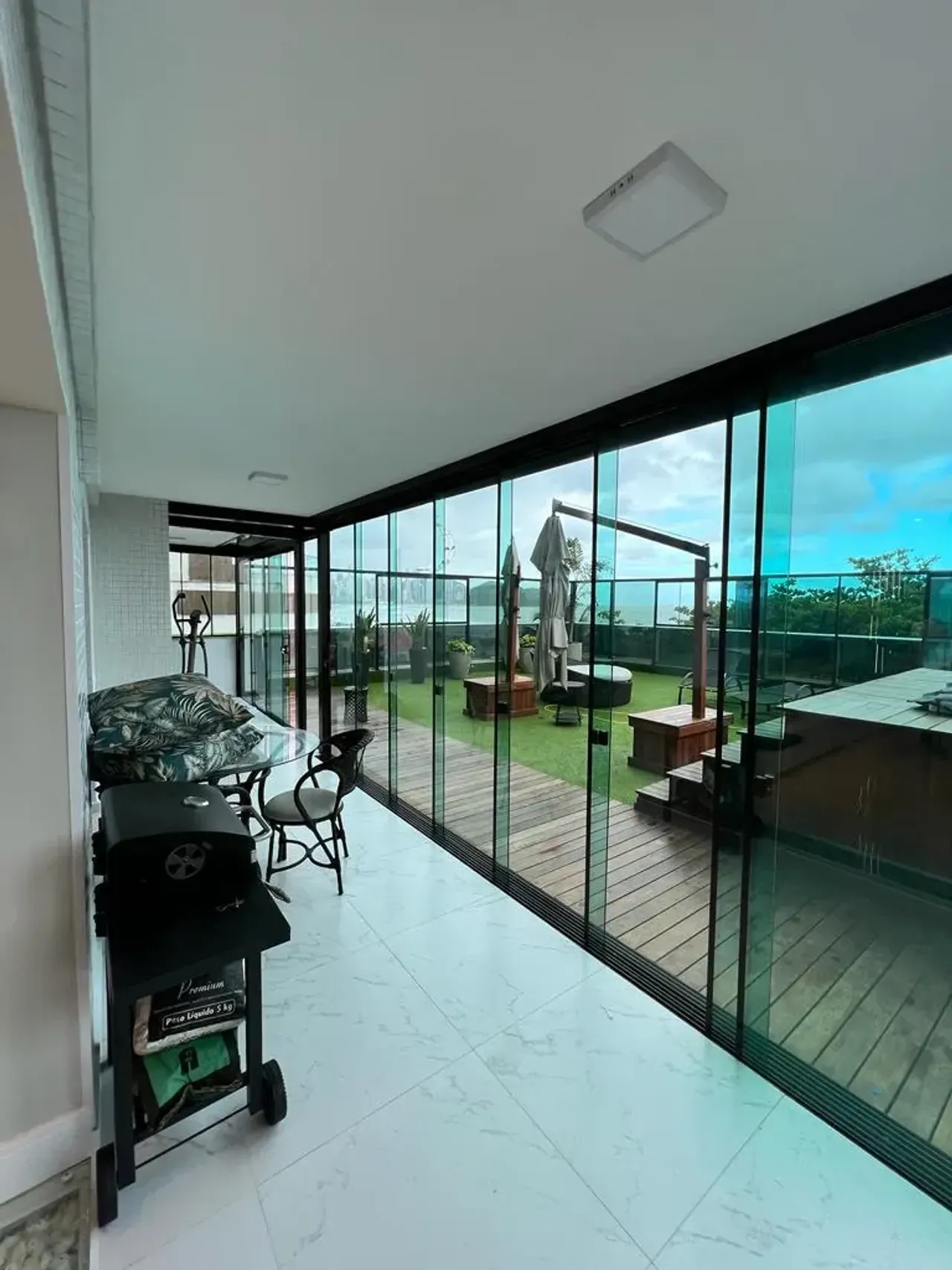 Apartamento no Edifício Austral com 4 suítes em Balneário Camboriú — foto 1