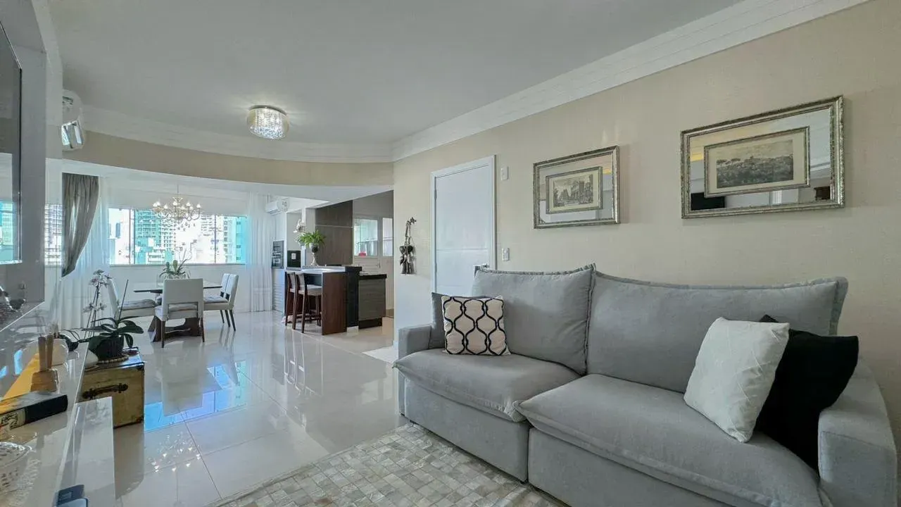 Apartamento no Edifício Terra do Sol com 3 suítes em Balneário Camboriú — foto 7