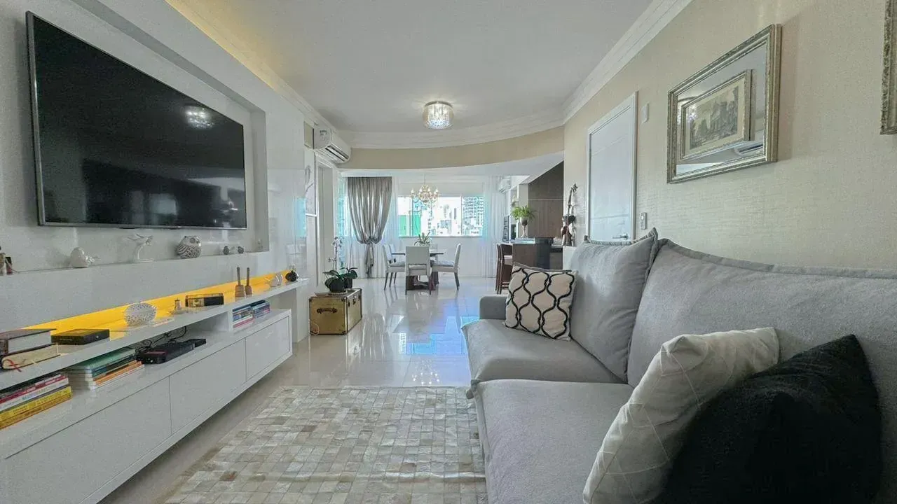 Apartamento no Edifício Terra do Sol com 3 suítes em Balneário Camboriú — foto 8