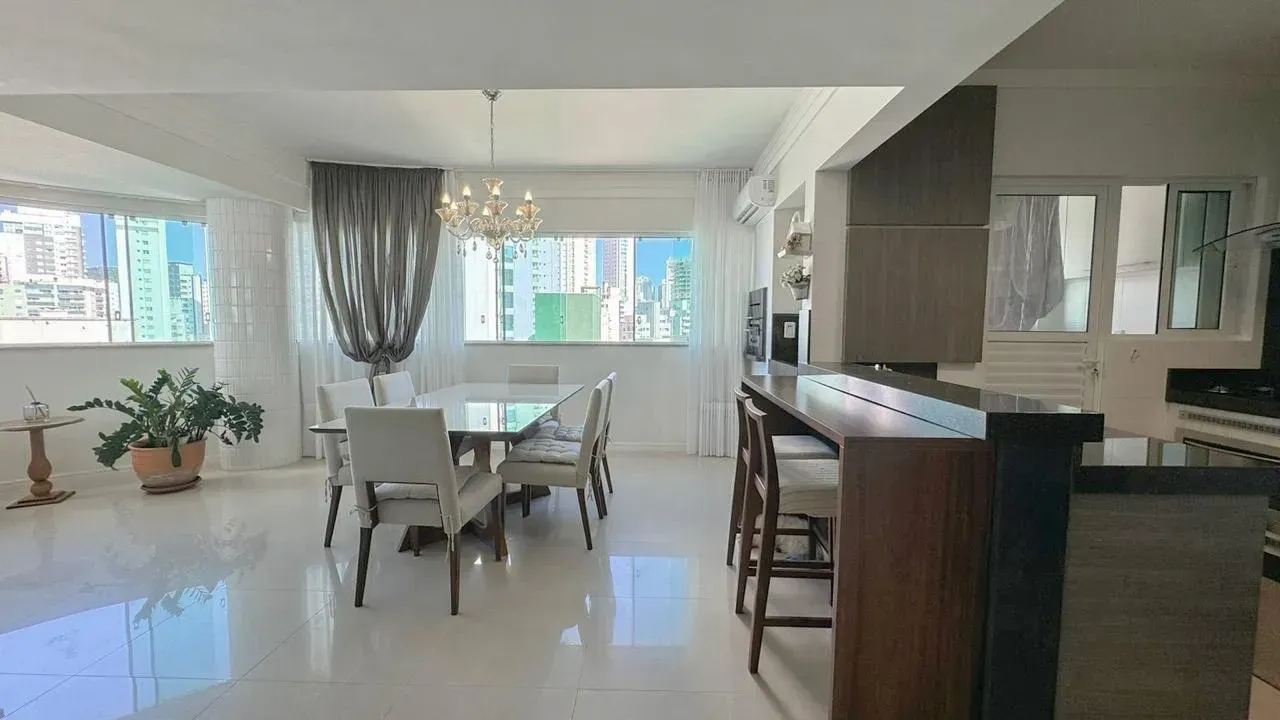 Apartamento no Edifício Terra do Sol com 3 suítes em Balneário Camboriú — foto 5