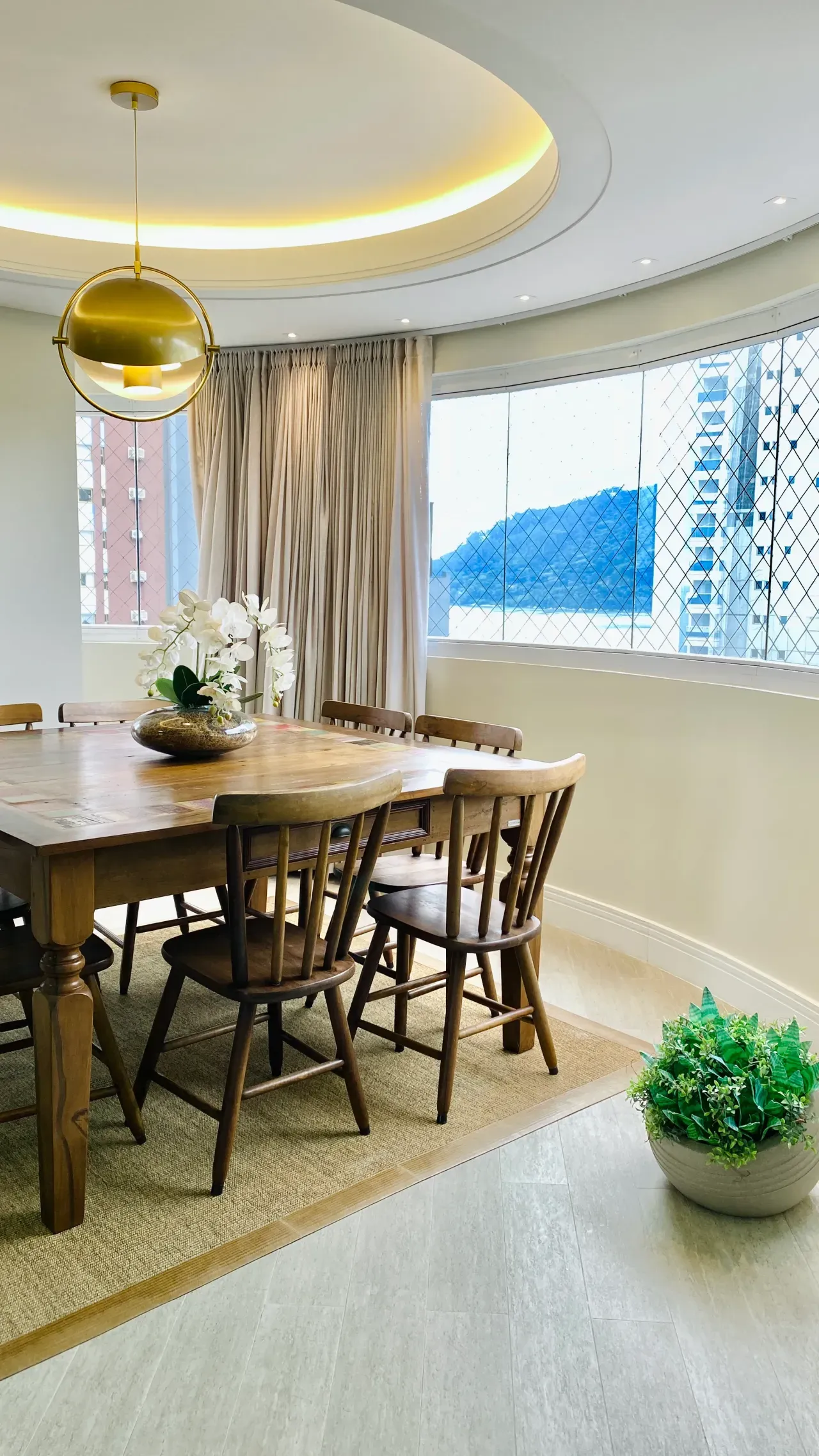 Apartamento no Edifício Mendelssohn com 3 suítes em Balneário Camboriú — foto 2